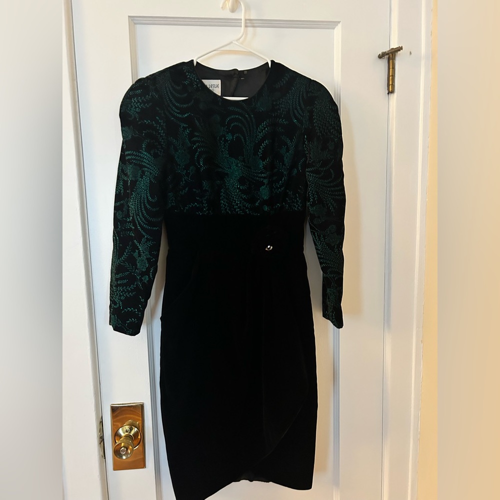 VINTAGE 90s Joan Leslie Evenings Black Velvet Dress